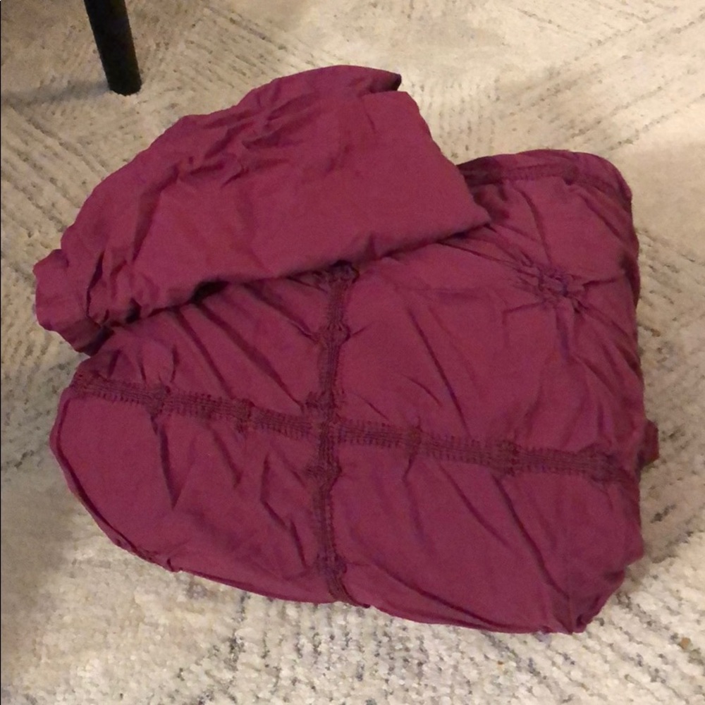 Purple/pink duvet cover and one pillow sham